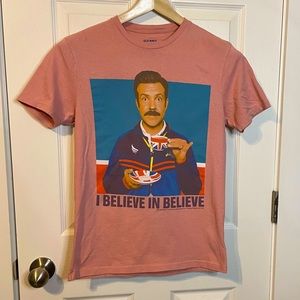 Old Navy pink/blush Ted Lasso graphic tee unisex sz XS ‘I believe in believe.’